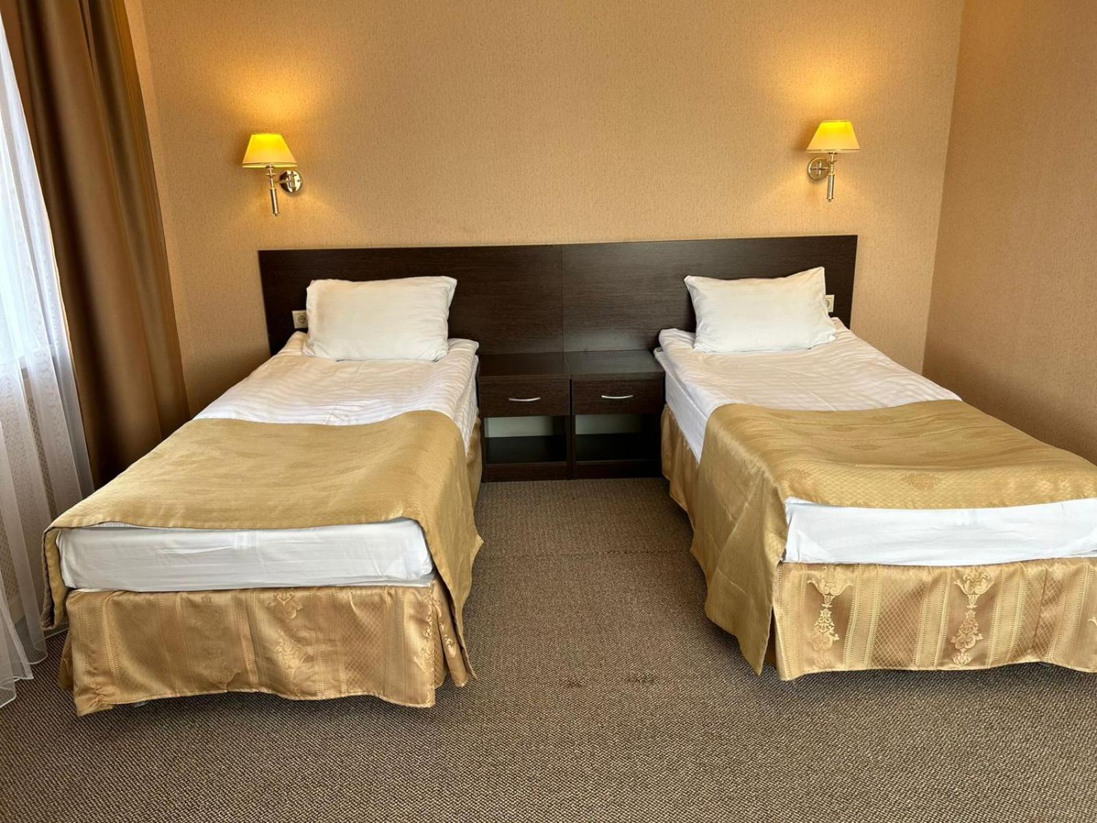 Hotel Aner Akmola Esterno foto