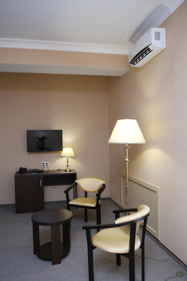 Hotel Aner Akmola Esterno foto