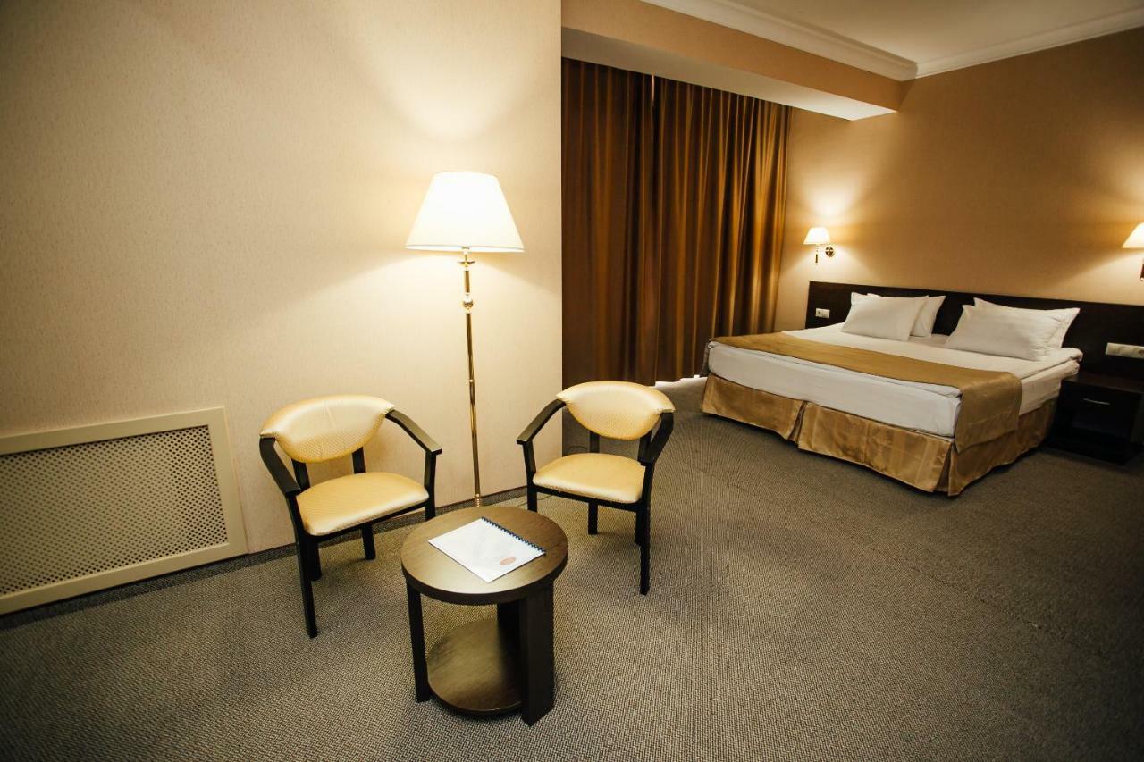 Hotel Aner Akmola Esterno foto